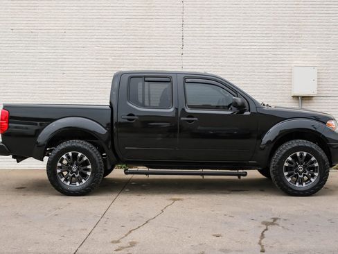 Used 2016 Nissan Frontier SV w/ SV Value Truck Package image 6