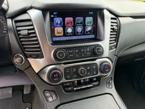 Used 2018 Chevrolet Tahoe Premier AWD/4WD image 16