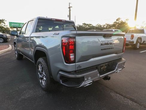 New 2026 GMC Sierra 1500 SLE image 7