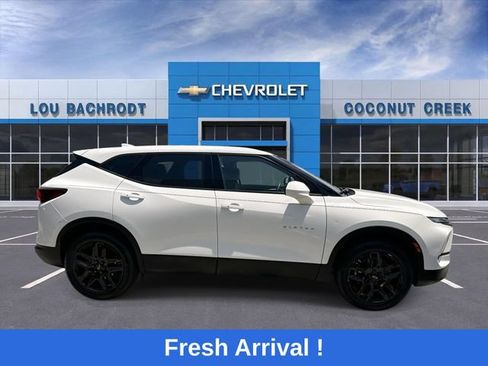 Used 2023 Chevrolet Blazer LT w/ Driver Confidence Package FWD image 9