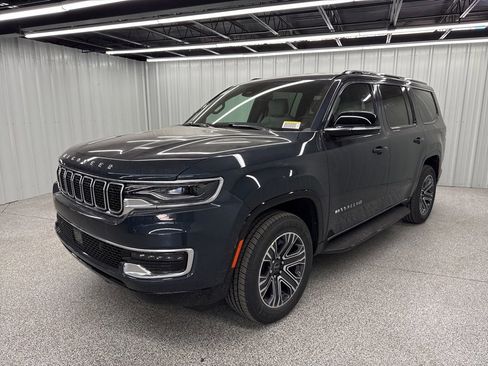 New 2025 Jeep Wagoneer 4WD image 2
