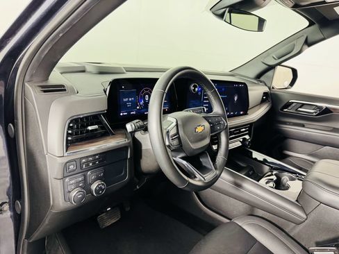 Certified 2025 Chevrolet Tahoe LT AWD/4WD image 9