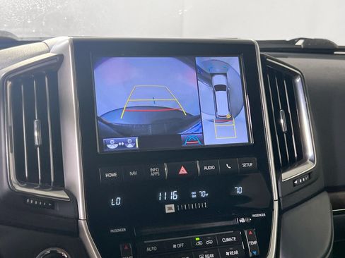 Used 2018 Toyota Land Cruiser w/ Carpet Mat Package AWD/4WD image 14