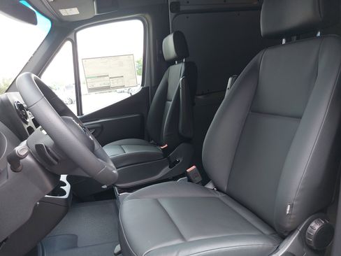 New 2025 Mercedes-Benz Sprinter 2500 image 15