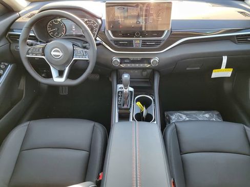 New 2025 Nissan Altima 2.5 SR w/ SR Premium Package image 34