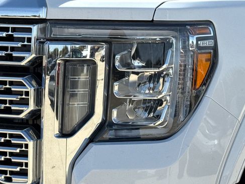 Used 2023 GMC Sierra 2500 Denali w/ Denali Ultimate Package image 4