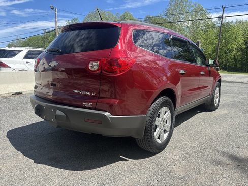 Used 2009 Chevrolet Traverse LT AWD/4WD image 12