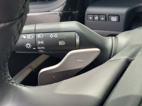 Used 2023 Lexus ES 350 w/ Premium Package FWD image 12