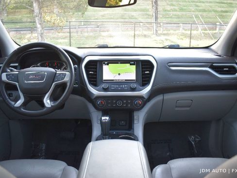 Used 2018 GMC Acadia SLT w/ LPO, Floor Liner Package AWD/4WD image 18
