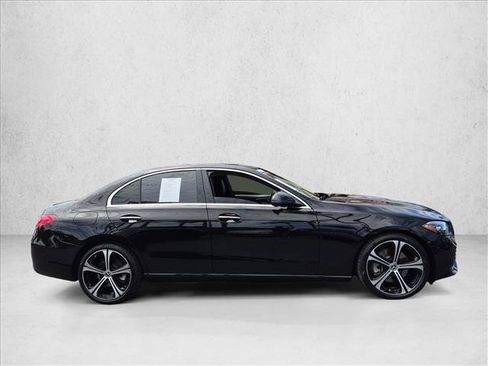 Used 2023 Mercedes-Benz C 300 Sedan image 4