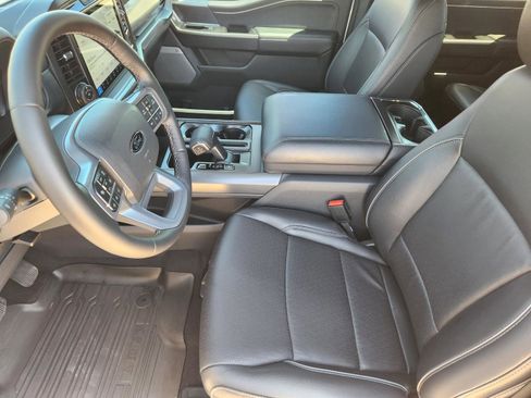 Used 2025 Ford F150 Lariat w/ Equipment Group 501A Mid AWD/4WD image 9