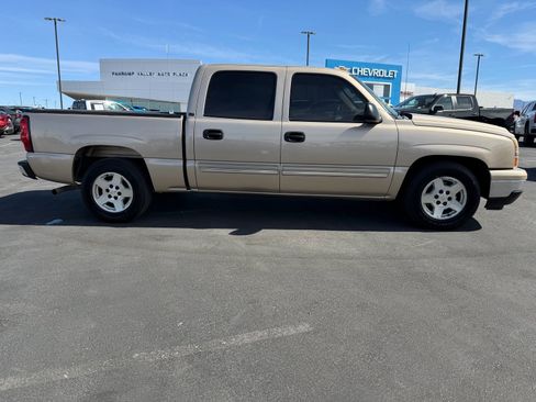 Used 2006 Chevrolet Silverado 1500 LT w/ Onstar Plus Package image 2