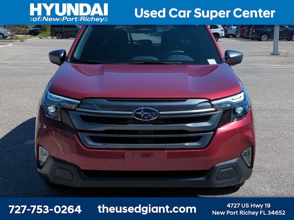 Used 2025 Subaru Forester Premium AWD/4WD image 8