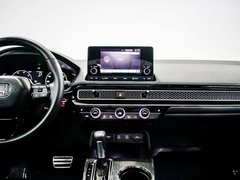 Used 2025 Honda Civic Sport image 13