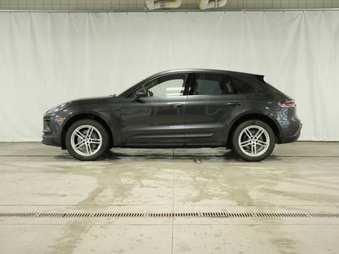 Certified 2022 Porsche Macan AWD/4WD image 2