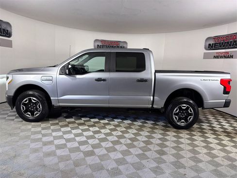 Used 2023 Ford F150 Lightning Pro w/ Tow Technology Package image 7