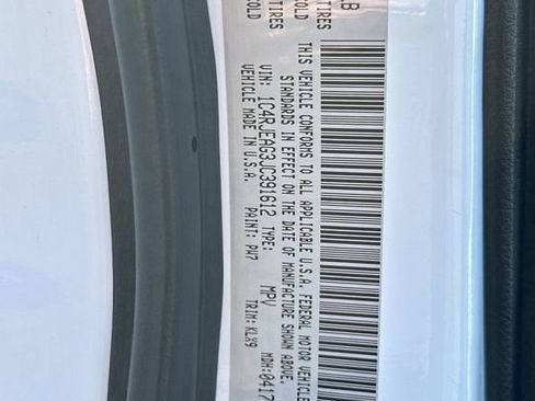 Used 2018 Jeep Grand Cherokee Altitude image 32