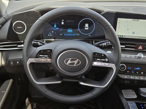 New 2026 Hyundai Elantra Limited FWD image 25
