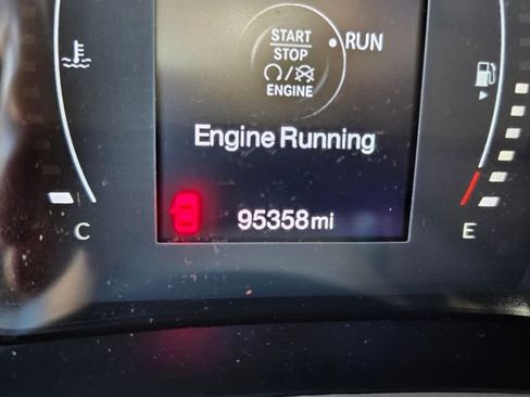 Used 2018 Jeep Compass Sport image 31