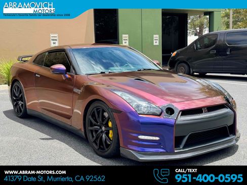 Used 2014 Nissan GT-R Premium w/ Premium Interior Package AWD/4WD image 1
