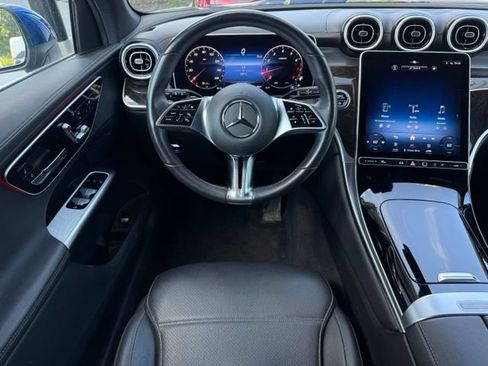 Used 2024 Mercedes-Benz GLC 300 4MATIC w/ Advanced USB Package image 12