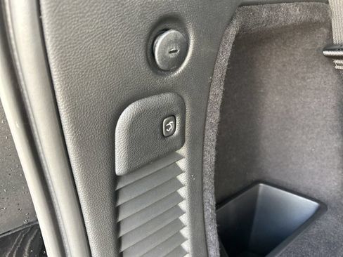 Certified 2023 Dodge Durango R/T RWD image 40