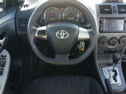 Used 2013 Toyota Corolla S image 5
