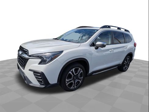 Used 2023 Subaru Ascent Limited w/ Technology Package AWD/4WD image 8