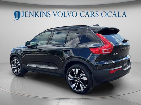 New 2026 Volvo XC40 B5 Plus w/ Climate Package AWD/4WD image 5
