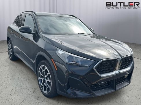Used 2025 BMW X2 xDrive28i w/ Premium Package image 4