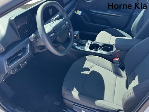 New 2026 Kia K4 FWD image 9