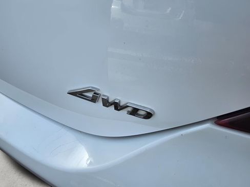 Used 2023 Genesis G70 2.0T AWD/4WD image 19