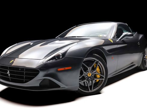 Used 2016 Ferrari California T image 31