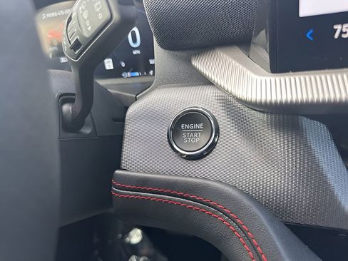 Used 2025 Ford Explorer ST image 26