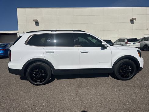 Used 2025 Kia Telluride SX Prestige X-Line AWD/4WD image 2