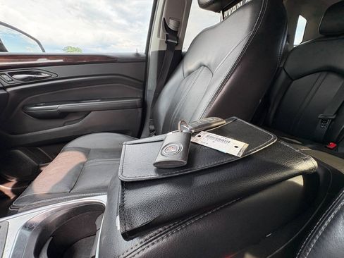 Used 2014 Cadillac SRX Luxury FWD image 21