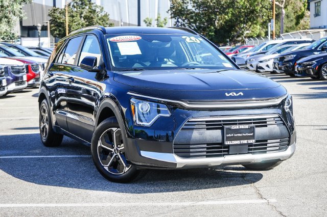 Certified 2025 Kia Niro EX FWD image 2