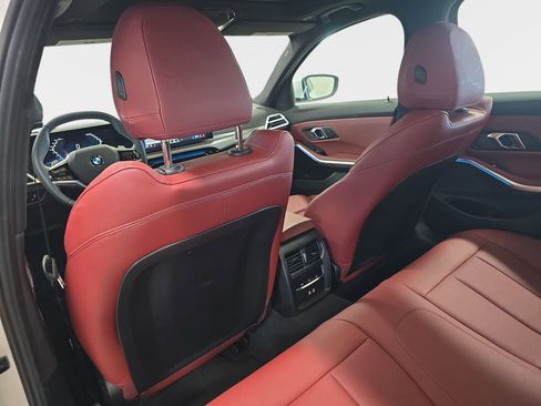 Used 2025 BMW 330i Sedan w/ Convenience Package image 16