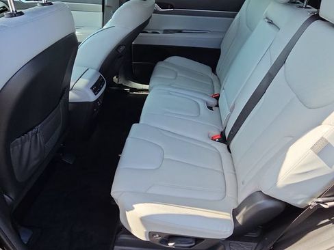 Used 2024 Hyundai Palisade SEL FWD image 12