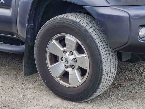 Used 2013 Toyota Tacoma PreRunner image 6