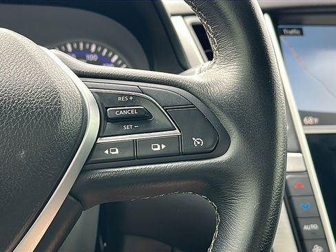 Used 2019 INFINITI Q60 3.0t Luxe w/ Essential Package image 24