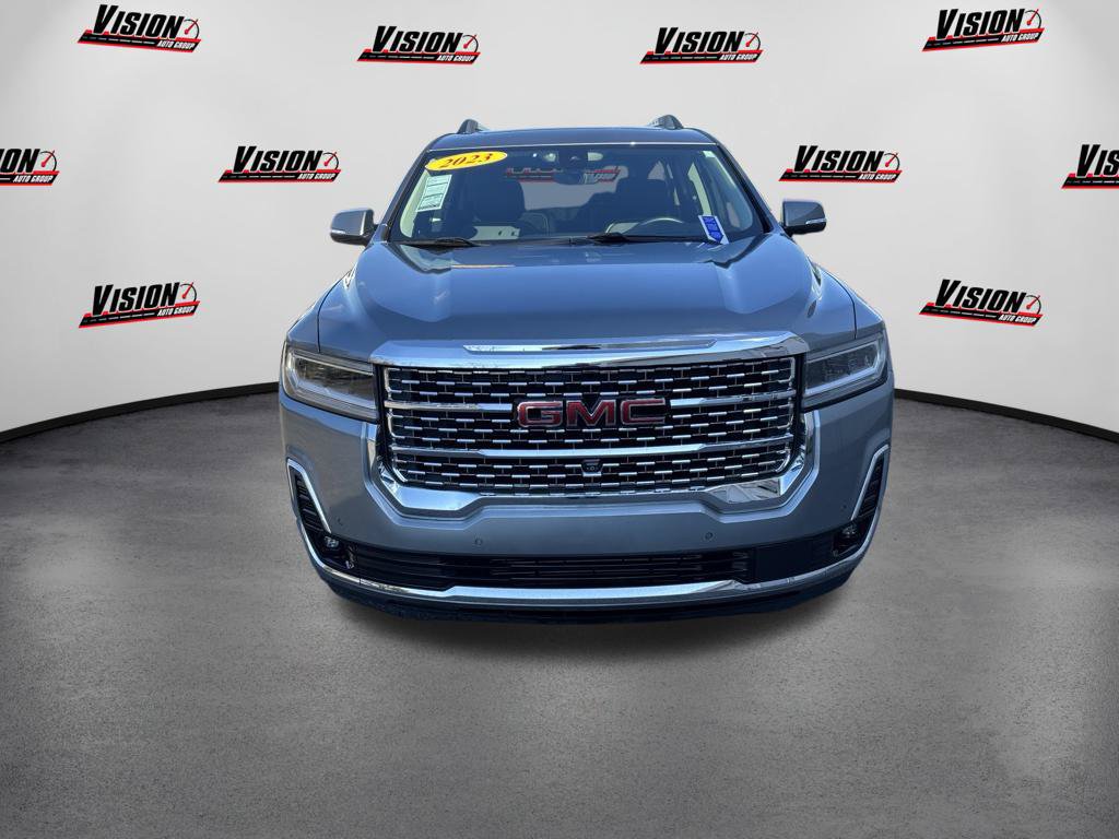 Used 2023 GMC Acadia Denali w/ Denali Ultimate Package AWD/4WD image 8