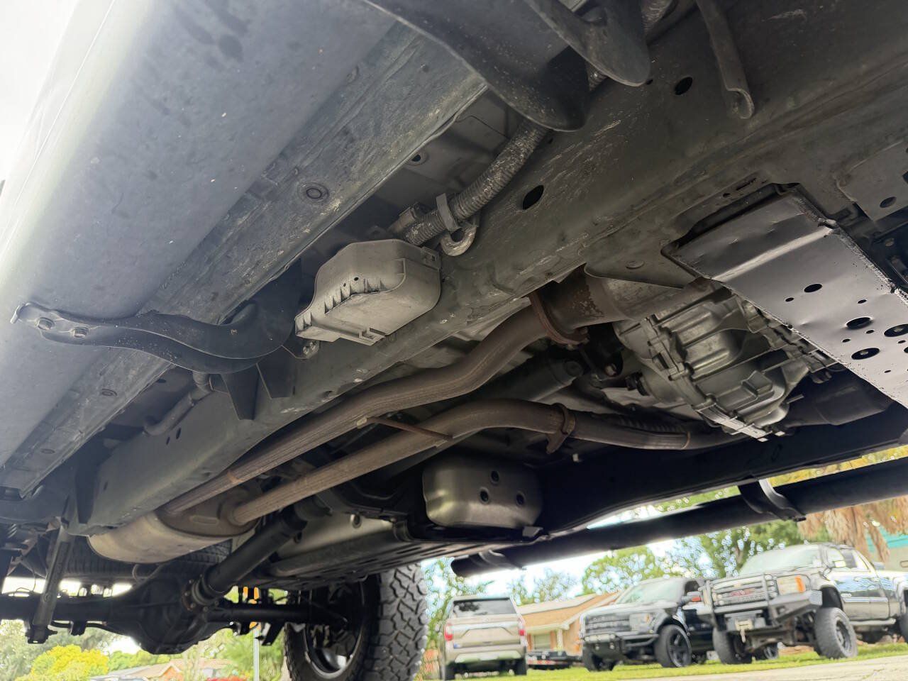 Used 2019 Nissan Titan SV w/ SV Convenience Package AWD/4WD image 17