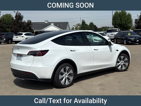 Used 2023 Tesla Model Y Long Range AWD/4WD image 6