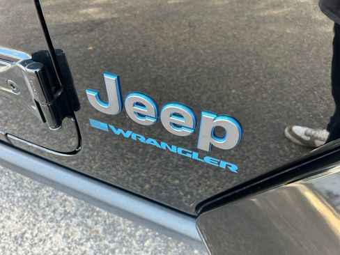 Used 2023 Jeep Wrangler Unlimited Rubicon 4xe w/ Steel Bumper Group AWD/4WD image 23