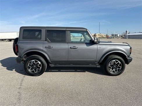 Used 2023 Ford Bronco Outer Banks image 14