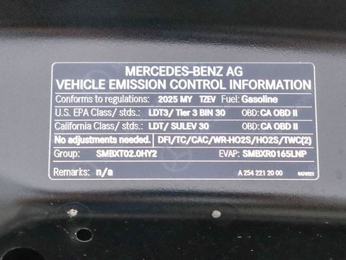 Used 2025 Mercedes-Benz GLC 350e 4MATIC image 28
