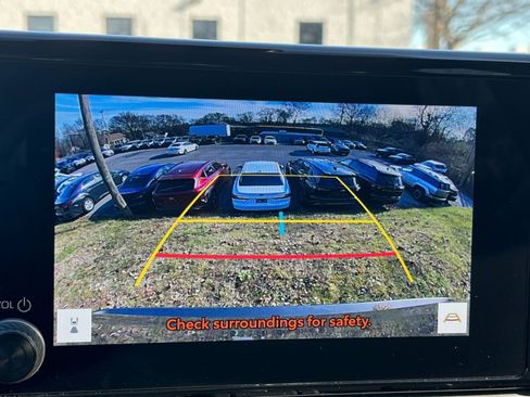 Used 2025 Toyota RAV4 XLE image 17