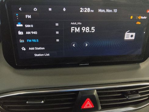 Used 2023 Hyundai Santa Fe SEL image 25