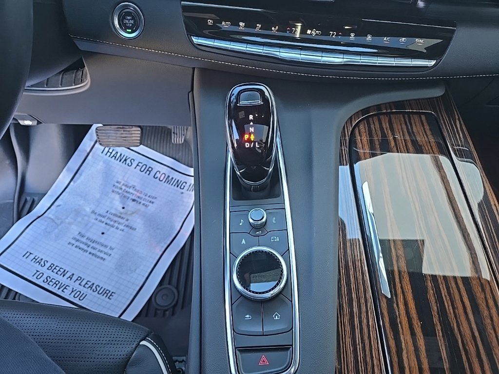 Certified 2024 Cadillac Escalade Premium Luxury AWD/4WD image 30